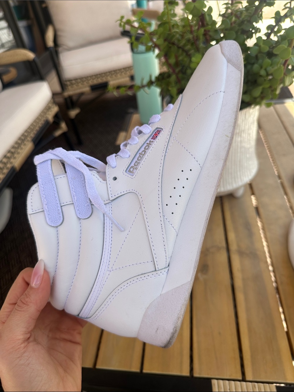 Women’s classic white Reebok sneakers - Picture 8 of 9